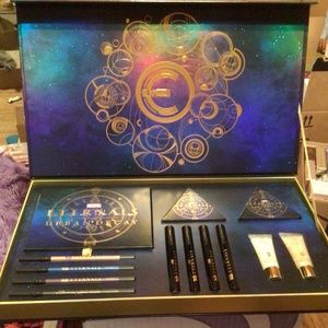 ❤️HOST PICK!❤️Urban Decay Marvel Eternals Vault